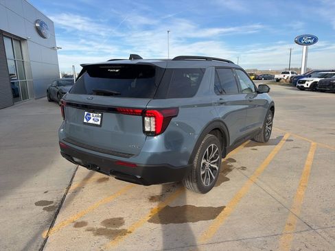 New 2026 Ford Explorer ST-Line AWD/4WD image 7