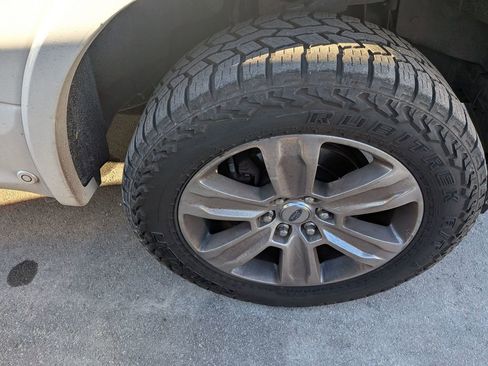 Used 2016 Ford F150 Platinum w/ Equipment Group 701A Luxury image 15