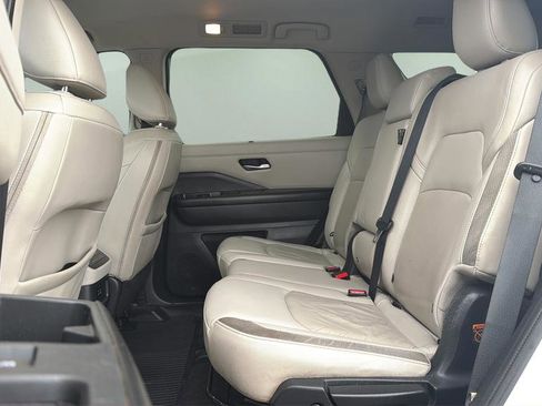 Certified 2023 Nissan Pathfinder SL AWD/4WD image 22
