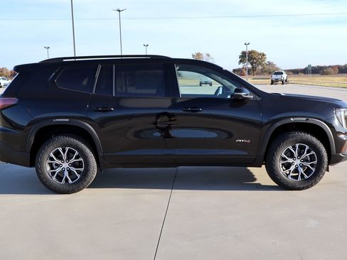 New 2026 GMC Acadia AT4 image 3