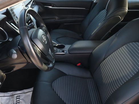 Used 2021 Toyota Camry SE image 15