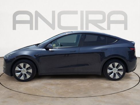 Used 2024 Tesla Model Y Long Range AWD/4WD image 6