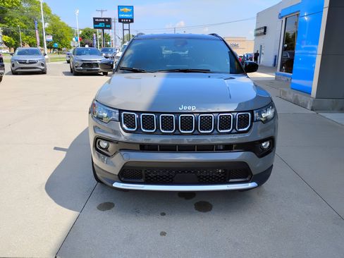 Used 2023 Jeep Compass Limited AWD/4WD image 14