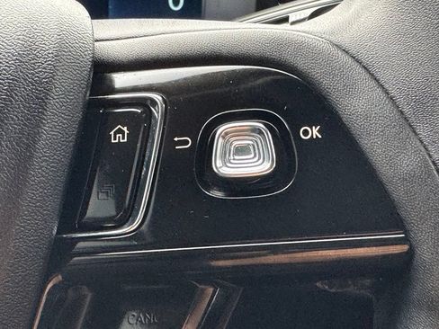Used 2023 Lincoln Corsair FWD image 31