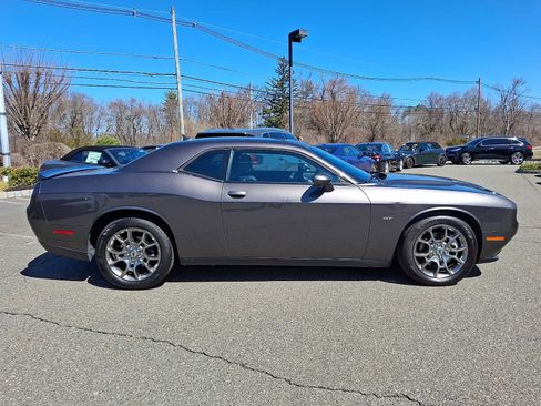 Used 2017 Dodge Challenger GT w/ Driver Convenience Group image 7