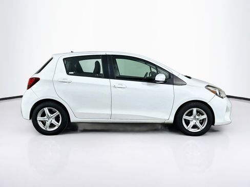 Used 2015 Toyota Yaris L FWD image 10