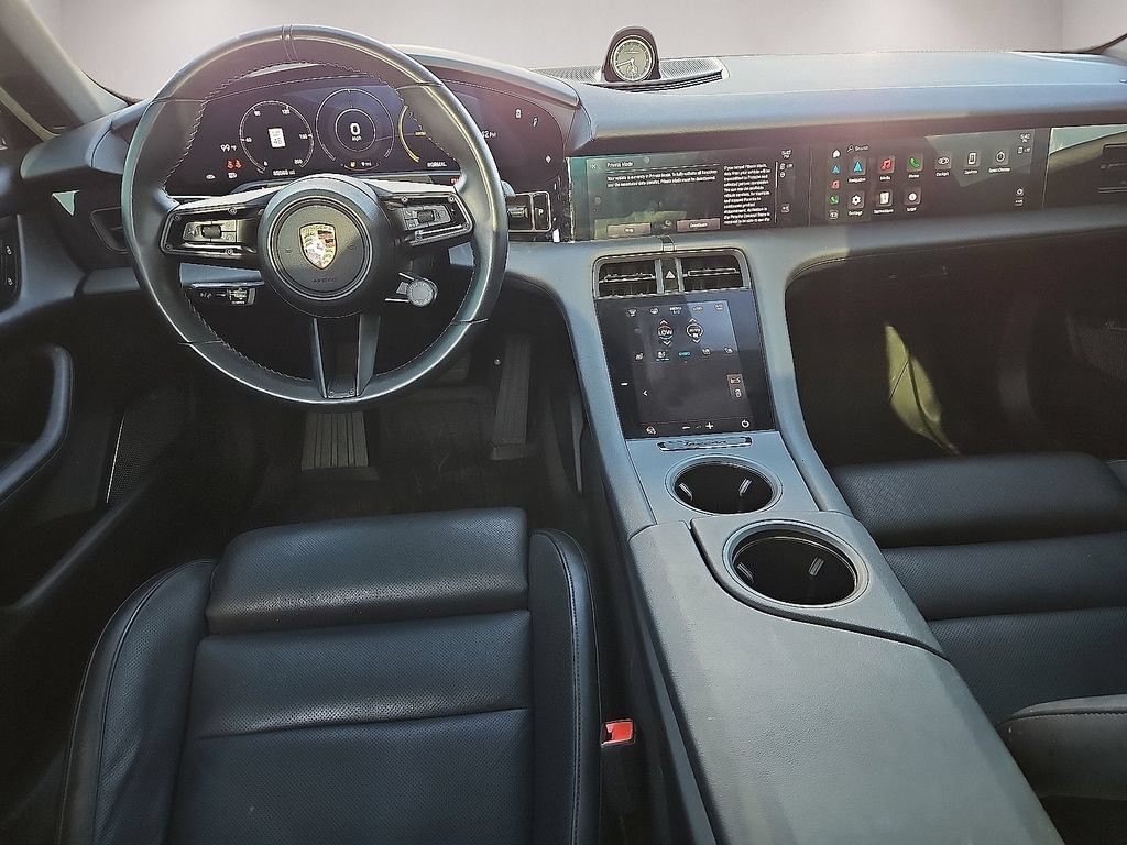 Used 2022 Porsche Taycan RWD image 18