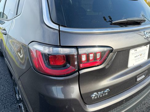 Used 2024 Jeep Compass Limited image 13