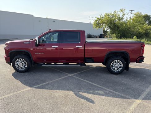 Used 2020 Chevrolet Silverado 3500 High Country w/ Z71 Off-Road Package AWD/4WD image 3