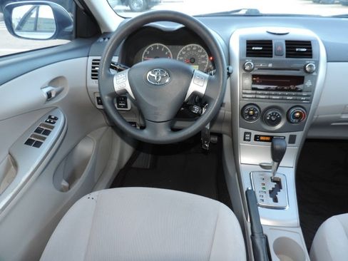 Used 2011 Toyota Corolla LE FWD image 20