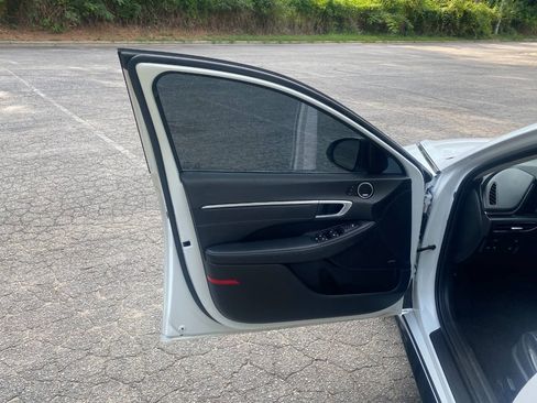 Used 2020 Hyundai Sonata Limited FWD image 13