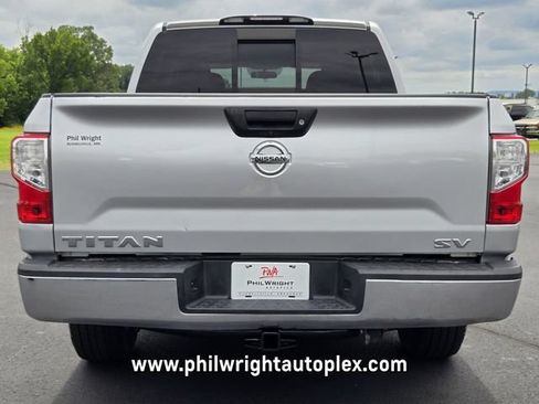 Used 2019 Nissan Titan SV RWD image 4