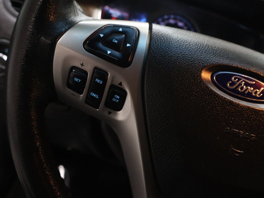 Used 2019 Ford Taurus Limited FWD image 18