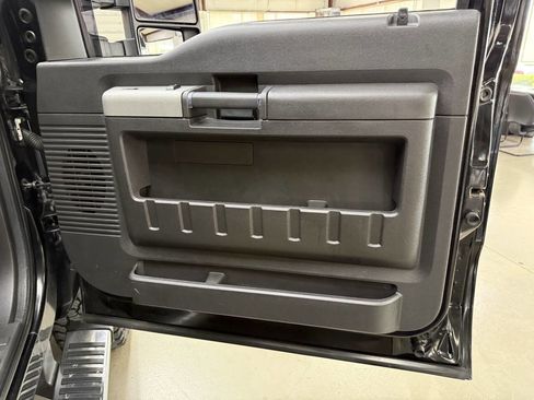 Used 2016 Ford F250 Lariat w/ Lariat Ultimate Package image 15