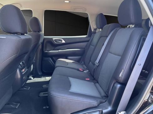 Used 2020 Nissan Pathfinder S AWD/4WD image 19
