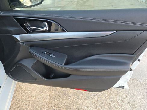 Used 2021 Nissan Maxima 3.5 SV w/ Floor Mat Group image 4