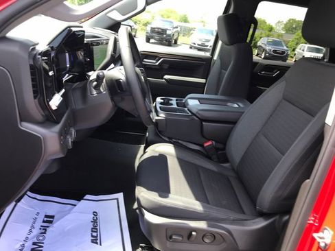 Certified 2024 Chevrolet Silverado 1500 LT AWD/4WD image 15