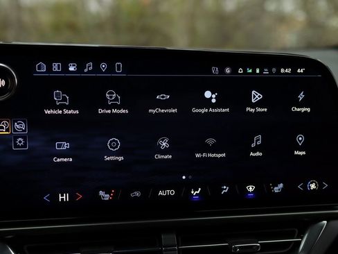 New 2026 Chevrolet Equinox EV LT w/ Comfort Package image 15