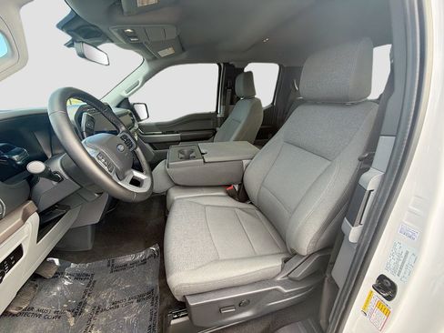 Used 2024 Ford F150 XLT image 13