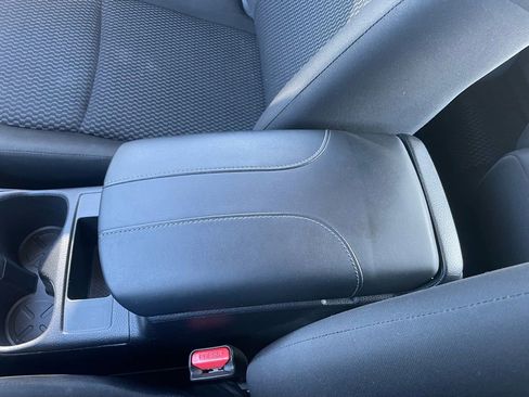 Used 2022 Nissan Rogue Sport S AWD/4WD image 45
