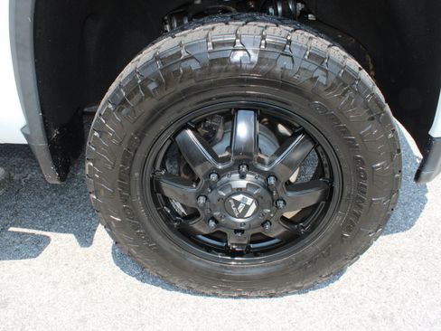 Used 2021 Chevrolet Silverado 3500 High Country AWD/4WD image 9