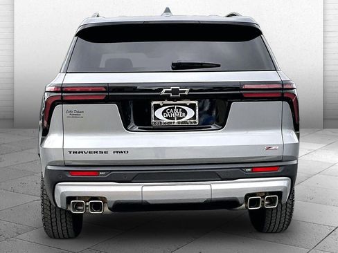 Used 2026 Chevrolet Traverse Z71 w/ Driver Confidence Package AWD/4WD image 3