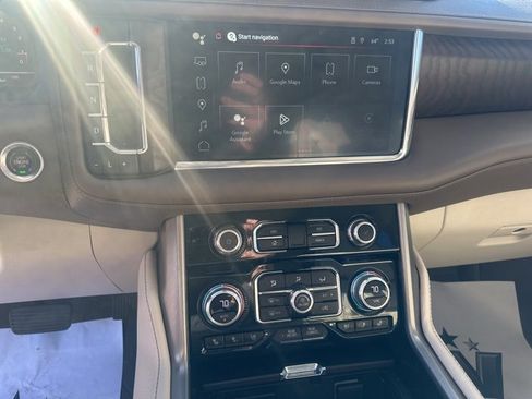 Used 2023 GMC Yukon XL Denali image 15