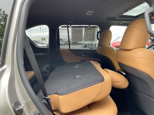 Used 2026 Lexus LX 700h Luxury AWD/4WD image 18