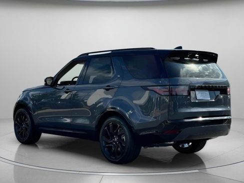 Used 2025 Land Rover Discovery Dynamic SE AWD/4WD image 3