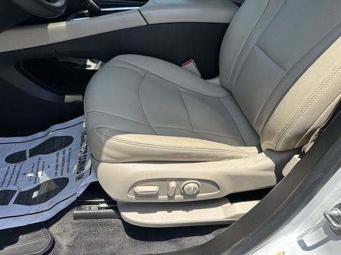 Used 2020 Buick Enclave Essence FWD image 20