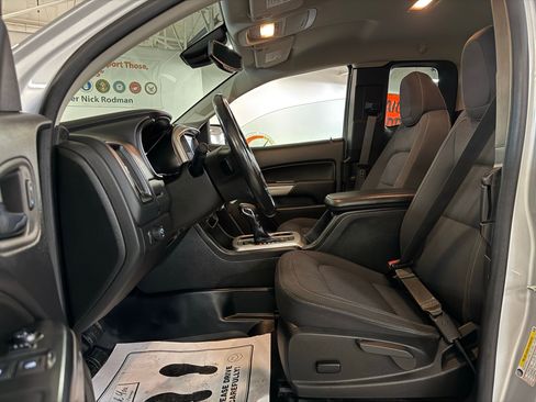 Used 2022 Chevrolet Colorado LT w/ Fleet Safety Package image 25