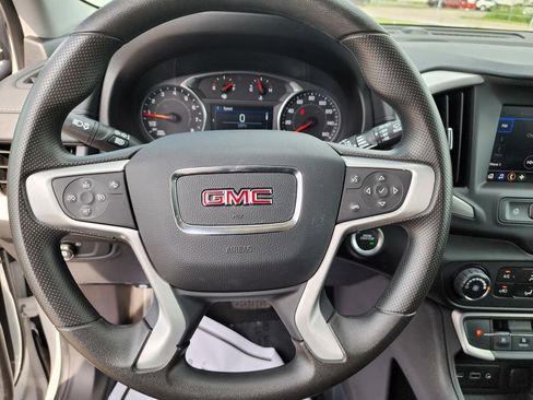Used 2024 GMC Terrain SLE image 16