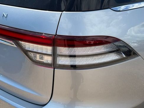 Used 2020 Lincoln Aviator Reserve w/ Equipment Group 202A AWD/4WD image 14