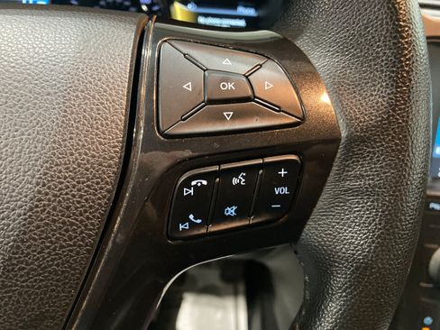 Used 2019 Ford Explorer XLT w/ Equipment Group 202A AWD/4WD image 25