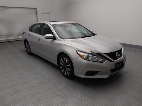 Used 2017 Nissan Altima 2.5 SL image 13