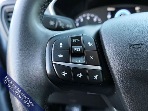 Used 2022 Ford Escape SE w/ SE Sport Appearance Package image 16