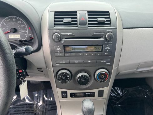 Used 2011 Toyota Corolla LE FWD image 32