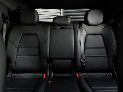 Certified 2026 Porsche Cayenne Coupe AWD/4WD image 29