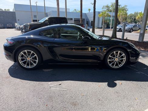 Certified 2019 Porsche 718 Cayman RWD image 9