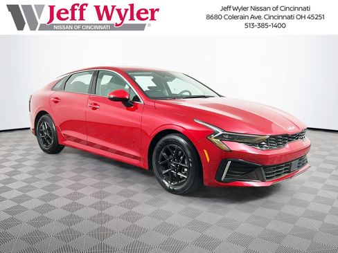 Used 2025 Kia K5 LXS image 1