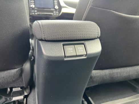 Certified 2022 Toyota Prius LE FWD image 16