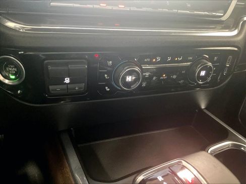 Used 2023 Chevrolet Silverado 1500 High Country w/ Technology Package image 25