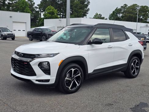 Certified 2023 Chevrolet TrailBlazer RS FWD image 1