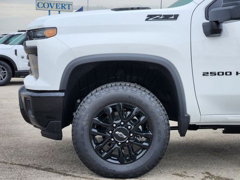 New 2026 Chevrolet Silverado 2500 Custom w/ Custom Convenience Package AWD/4WD image 7