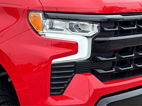 Used 2022 Chevrolet Silverado 1500 LT Trail Boss w/ Convenience Package II image 16