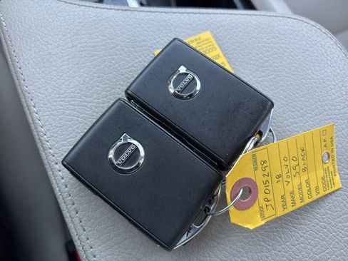 Used 2018 Volvo S90 T5 Momentum w/ Convenience Package image 24