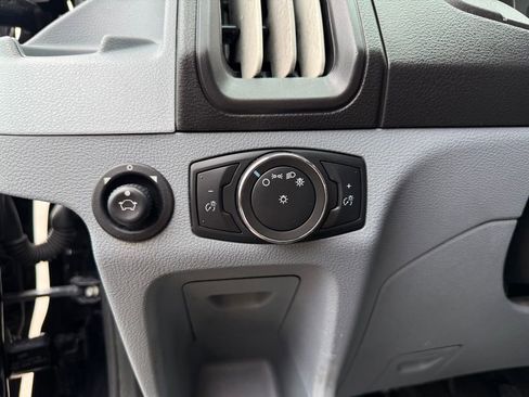 Used 2019 Ford Transit 350 XLT image 7