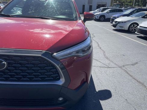 Used 2023 Toyota Corolla Cross XLE image 13