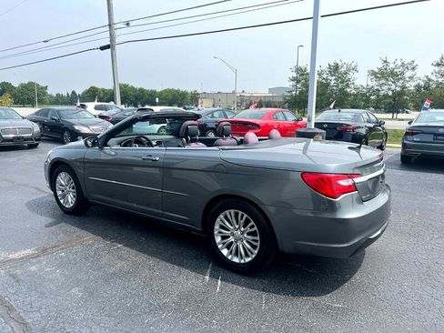 Used 2013 Chrysler 200 Touring image 3