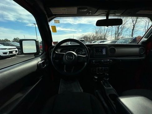 Used 2018 Jeep Wrangler Unlimited Sport S image 18